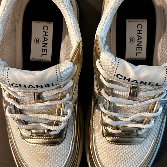 CHANEL SNEAKERS - Picture 3 of 9